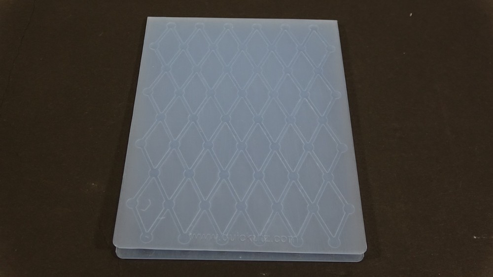 Lifestyle Crafts Quickutz Embossing Folder Diamonds & Dots