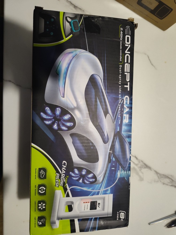 Concept Car 2.4 Remote Control Dual -Spray Side-shift Vehicae