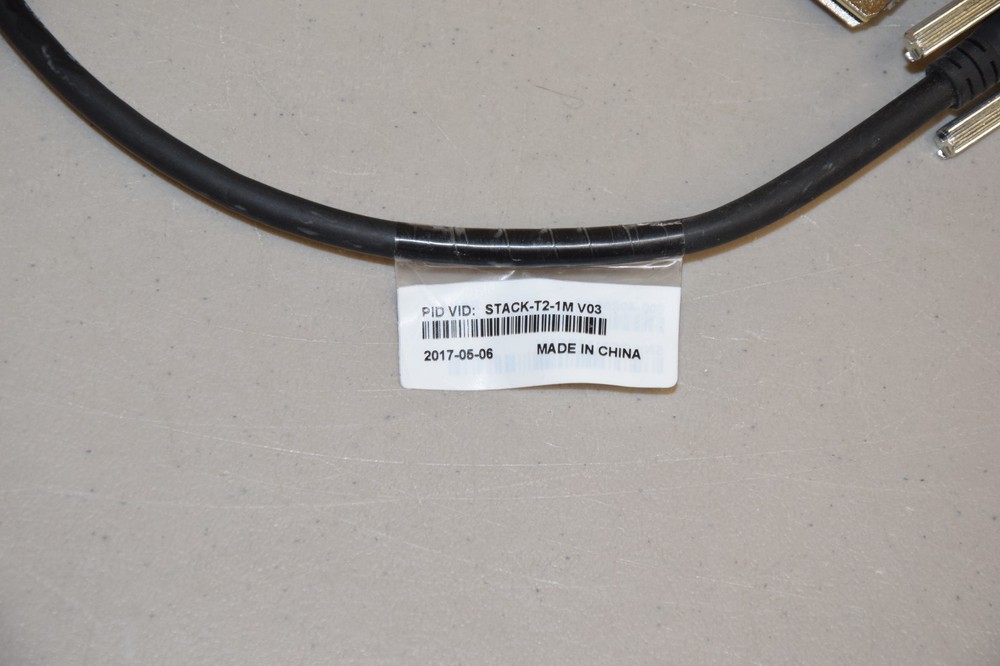 Cisco 1 Meter Stack Cable STACK-T2-1M V03 800-40806-03 Used