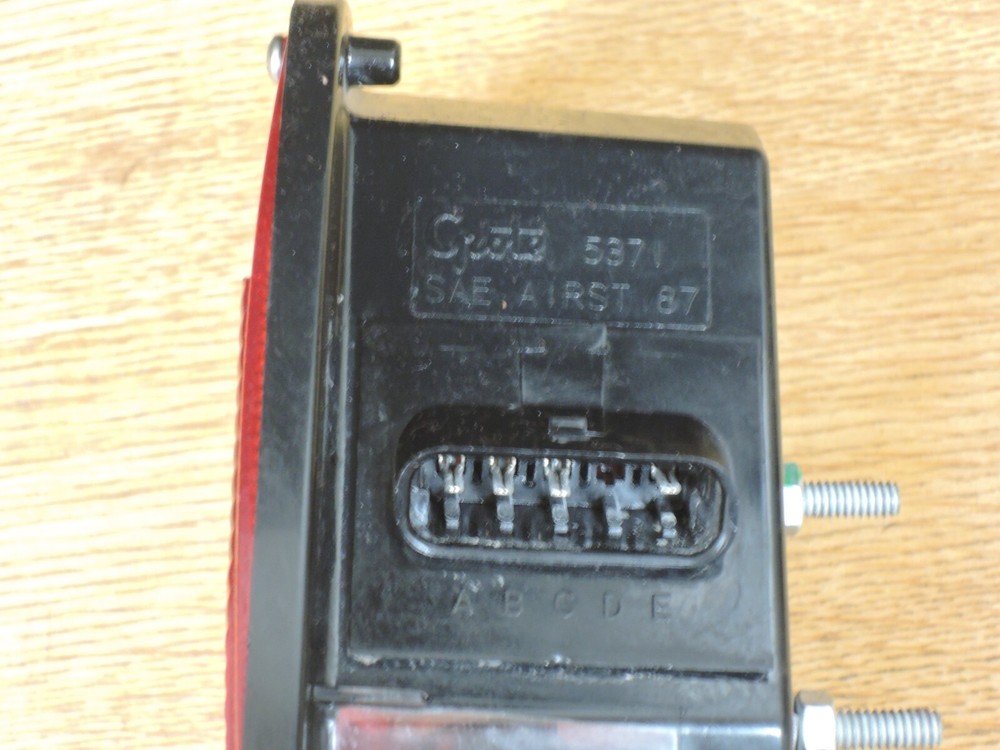 Grote 5392-71 Tail Light Take-Off 3 Stud