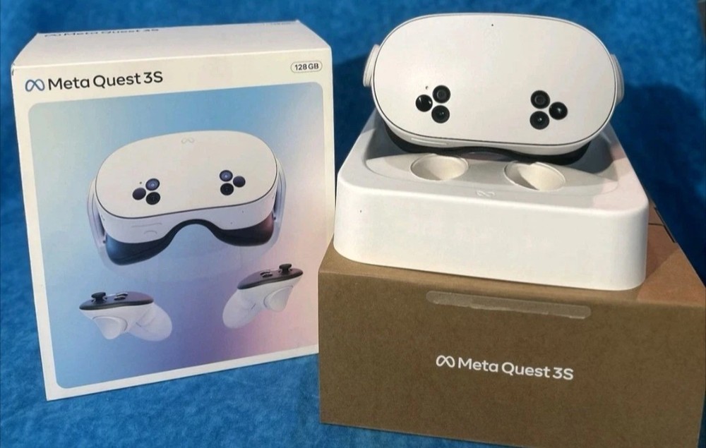 Meta Oculus Quest 3S 128gb HEADSET ONLY No Controllers - Excellent Replacement