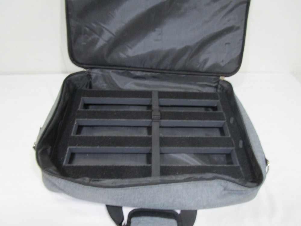 Nice Ghostfire Guitar Effects Pedalboard w/ Case ------------------------- Cool!