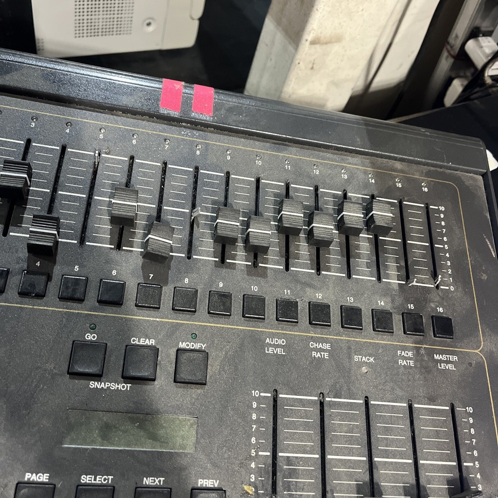 NSI MC 6300 MEMORY LIGHTING CONSOLE