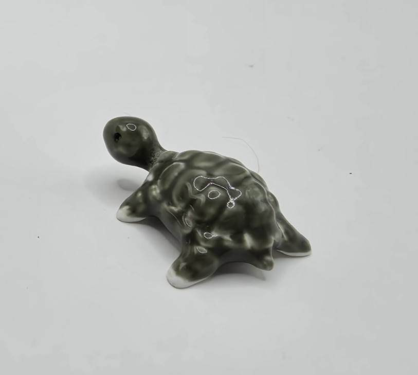 Bug House Turtle Vintage Ceramic Figurine Miniature