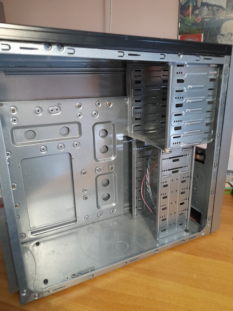 USED DESKTOP CASE