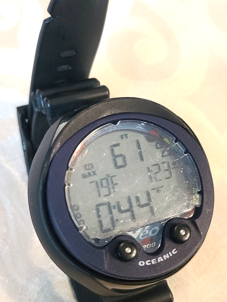 Oceanic Veo 200 Dive Computer - Scuba Diving - New Battery.