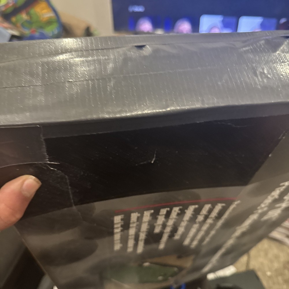 Wilson Auto-Putt practice 8FT putting mat with an automatic ball return feature