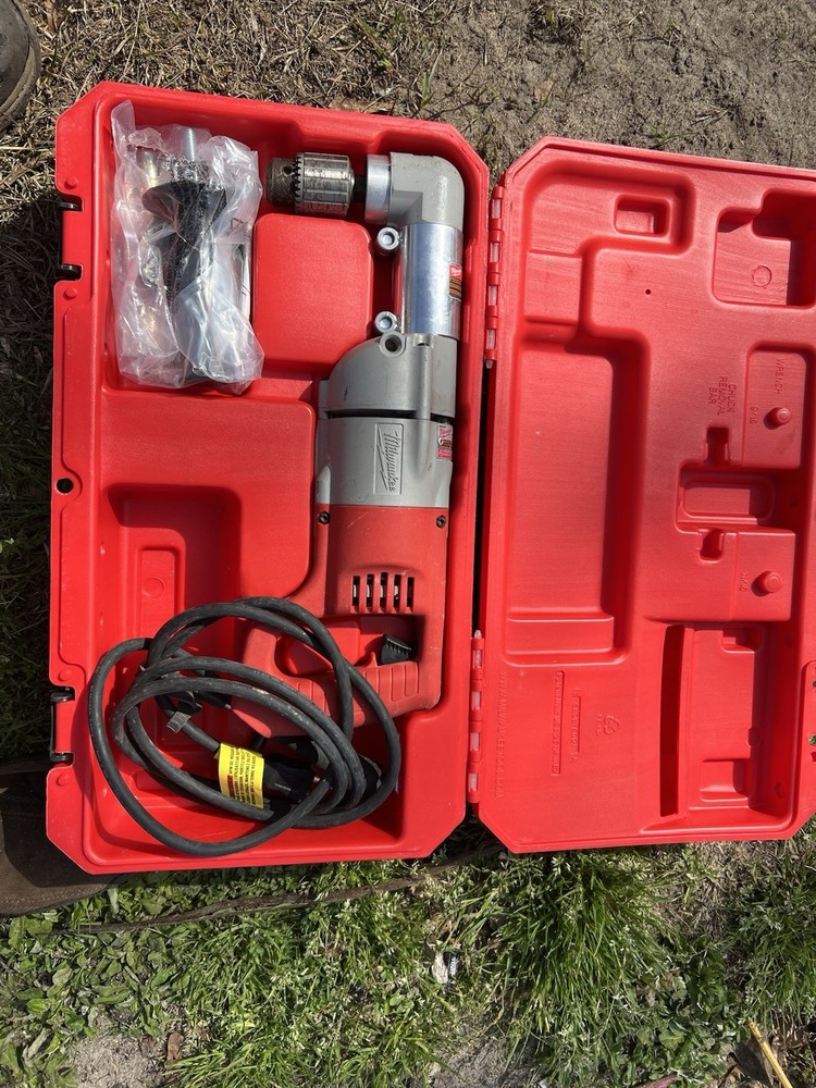 Milwaukee 3107-6 1/2in D-Handle Right Angle Drill Kit