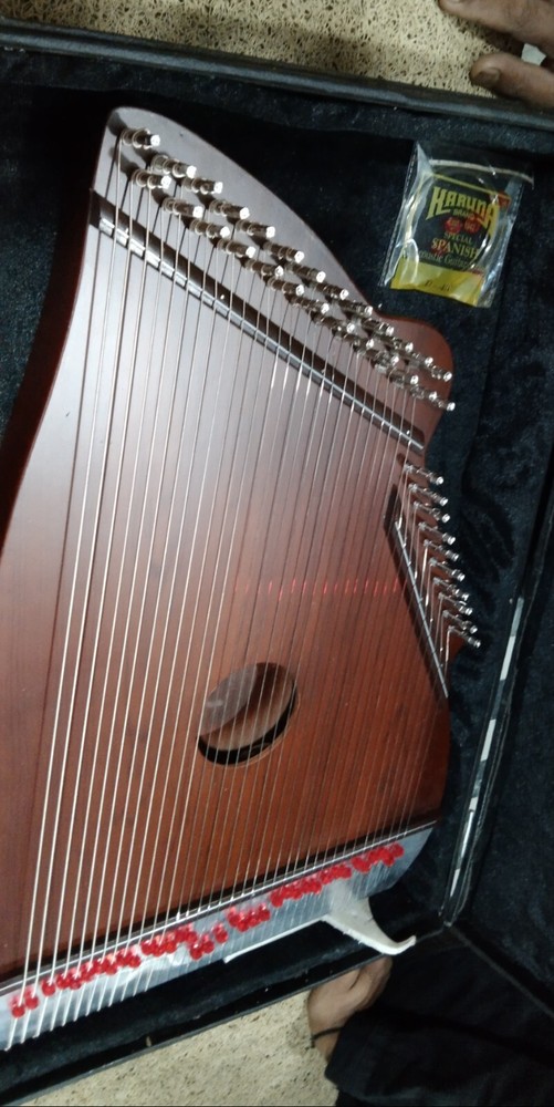 INDIAN PROFESSIONAL MUSICAL INSTRUMENT SWARMANDAL 36 STRINGS WITH TUNING SPANNER