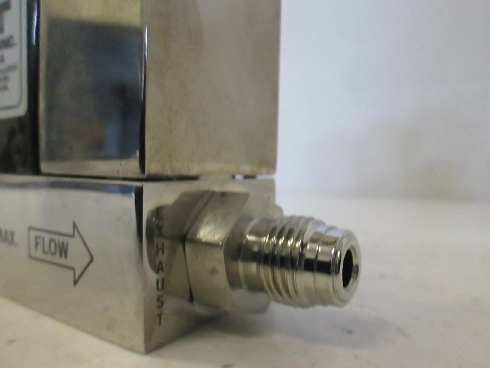 Unit UFC-1100A, Mass Flow Controller MFC, H2, 50 SCCM, Used