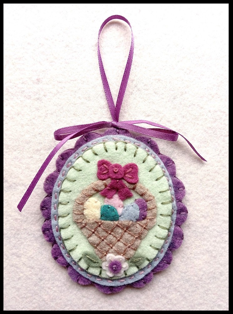 PATTERN!~*HAPPY EASTER*~Easter/Spring Ornaments~wool applique PATTERN!