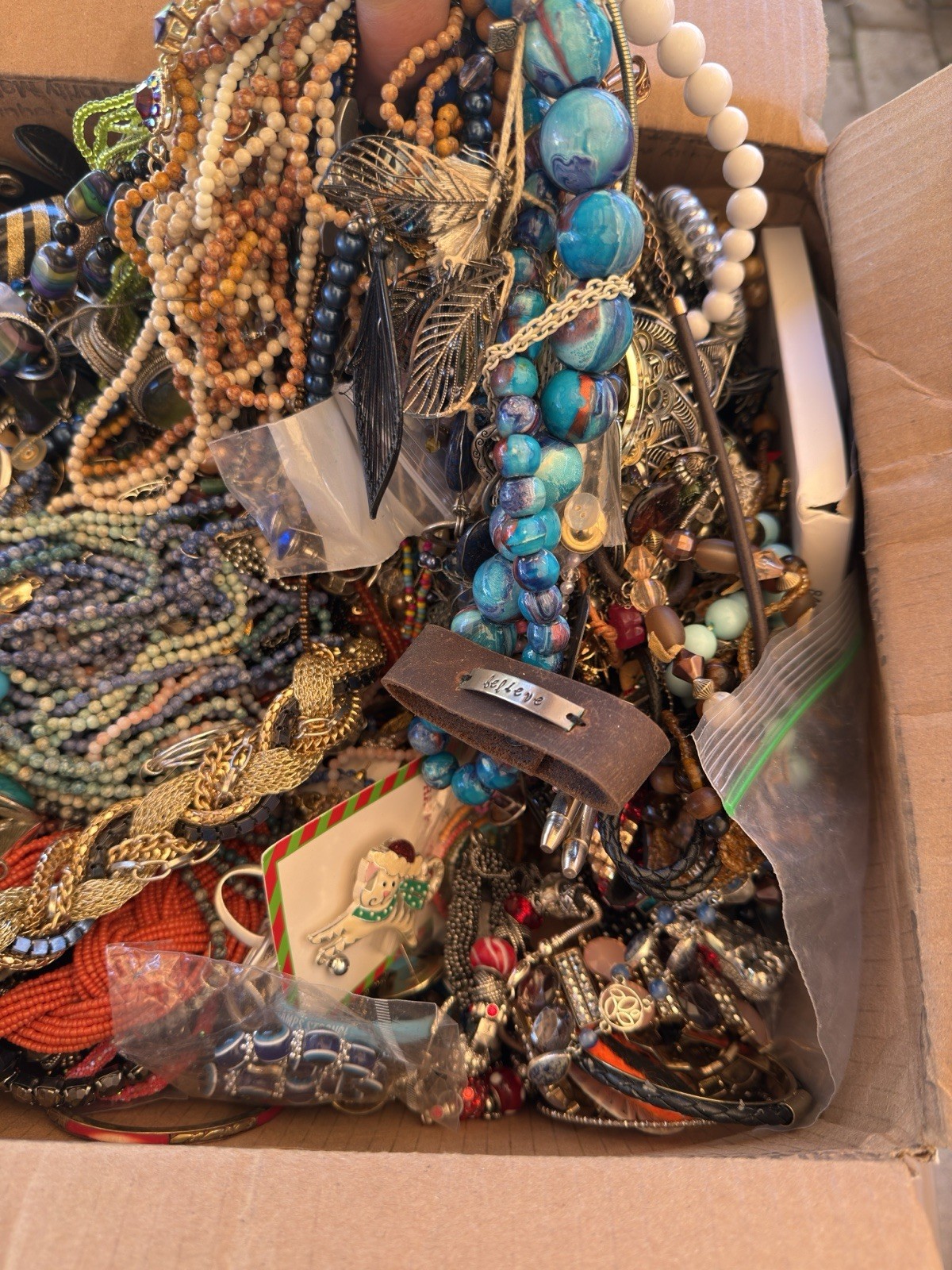 MIXED JEWELRY LOT CRAFT REPAIR, RESELL, REPURPOSE, VINTAGE TO NOW! 20 POUNDS