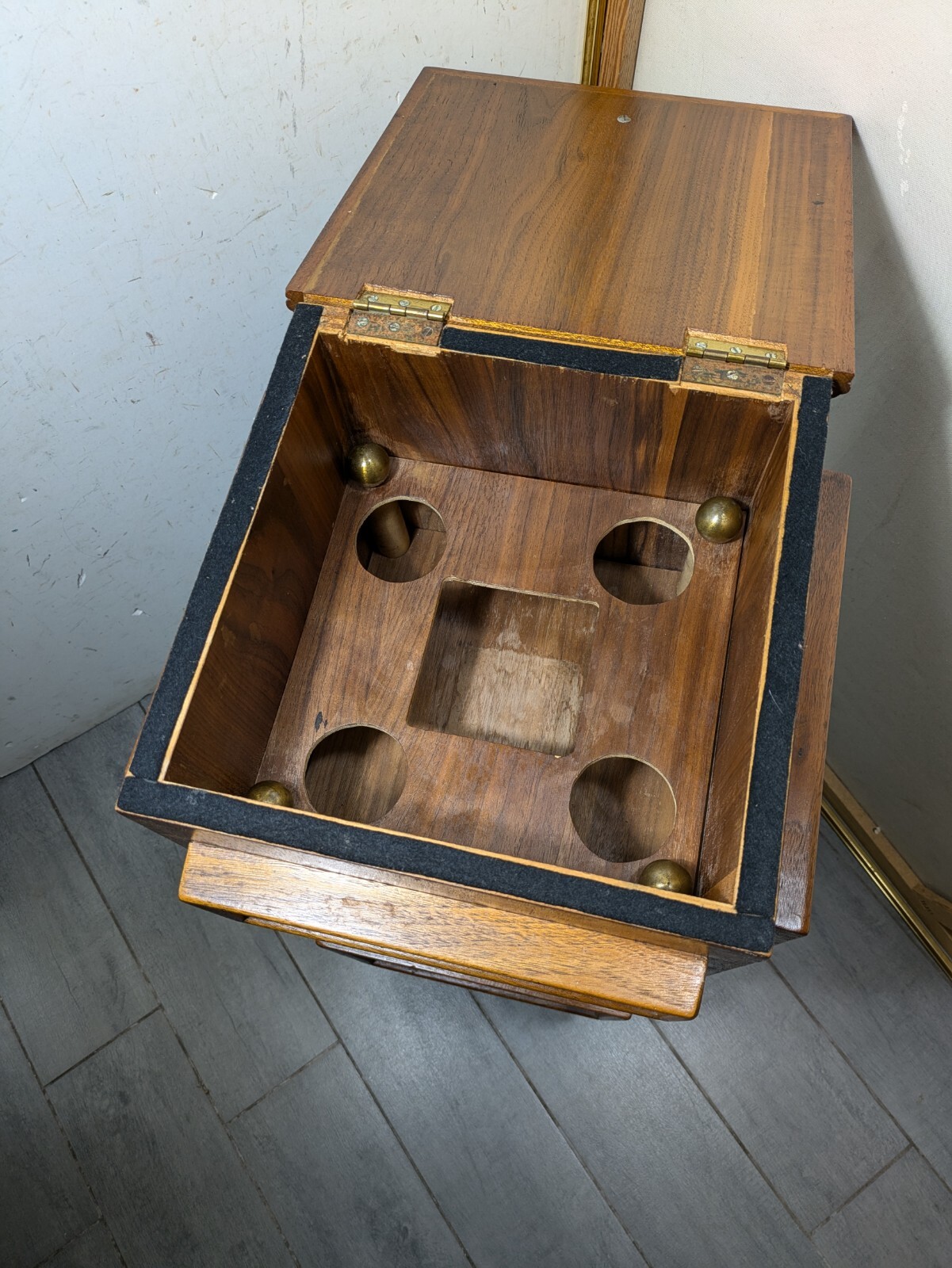 Vintage Art Deco English Regency Flip Top Cellarette Liquor Bar Rolling Cabinet