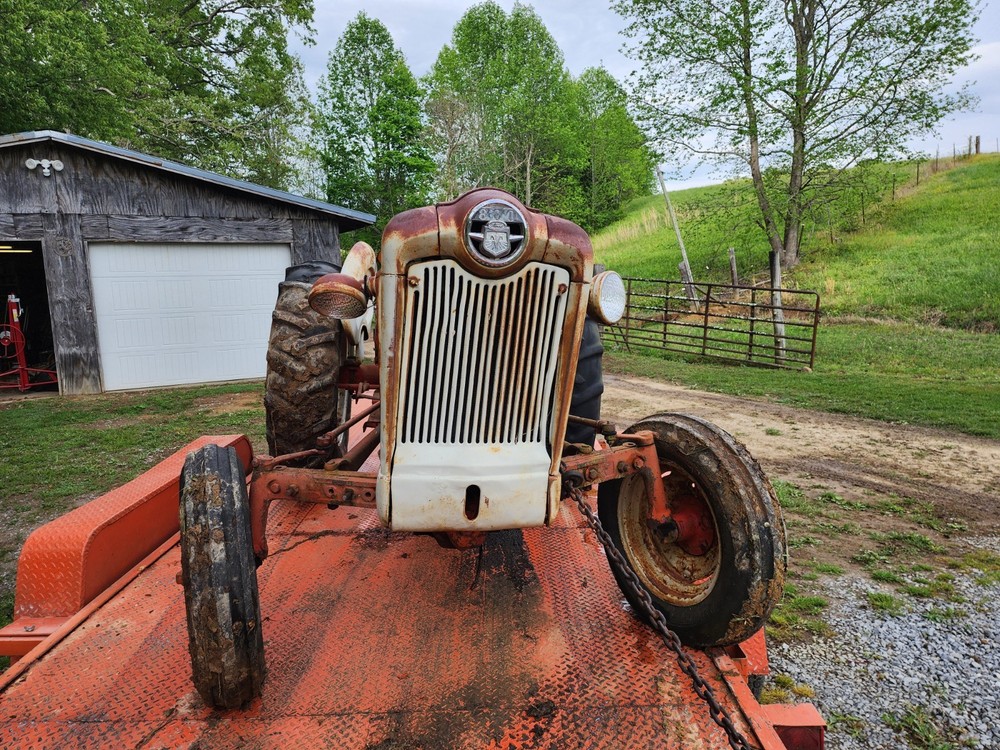 Ford 800 Series Tractor