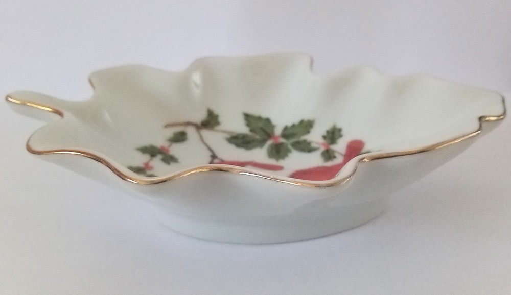 Vintage Lefton Cardinal Holly Leaf Mint Dish 1984