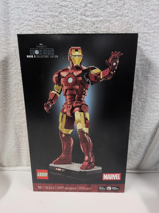 [ BIG SALE ] LEGO Iron Man Mark 3 Display Set 76344