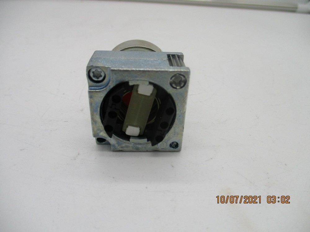 New DC462803 Red Non-Illuminated Pushbutton