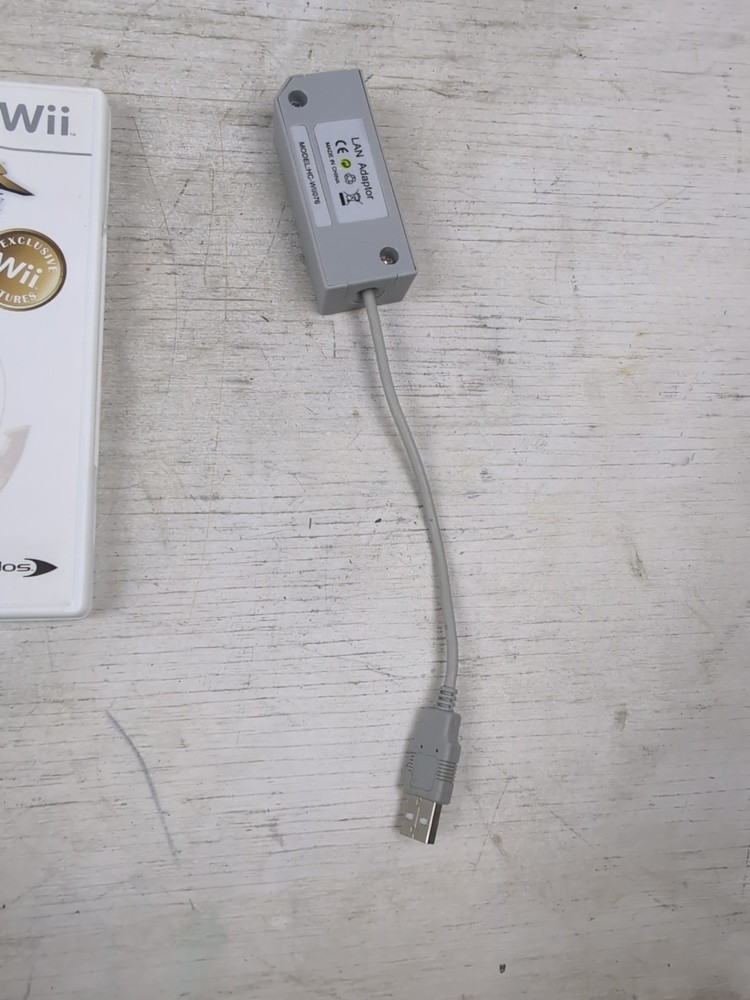 Nintendo Wii Console White Bundle Sensor/Cords/Manual/Game - Tested & Working!