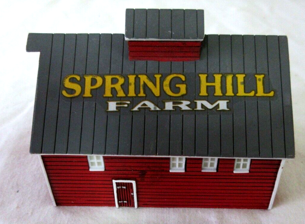 MOLDED RESEN BARN