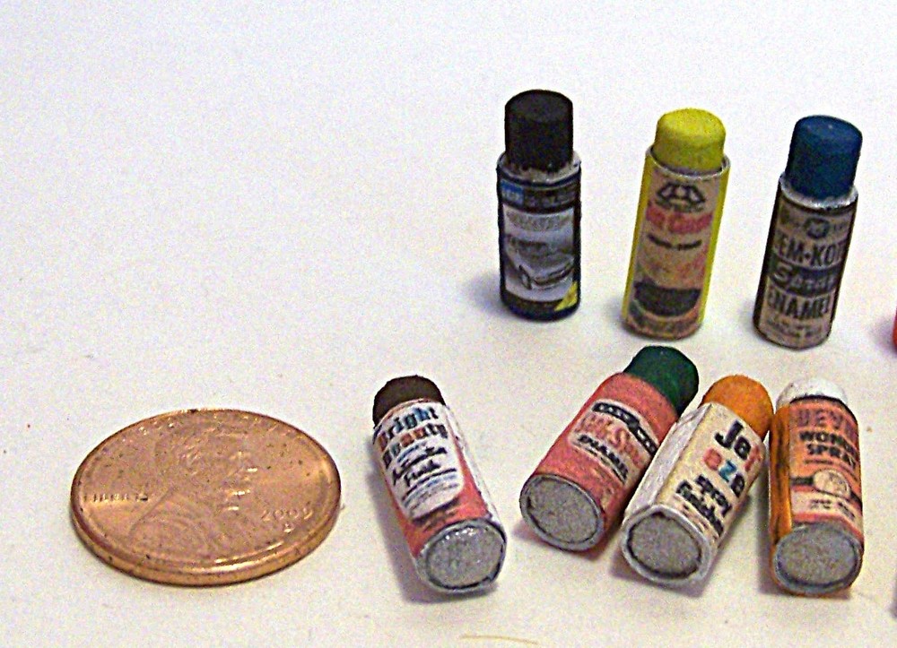 1/18, 1/24 Scale Spray Paint Cans