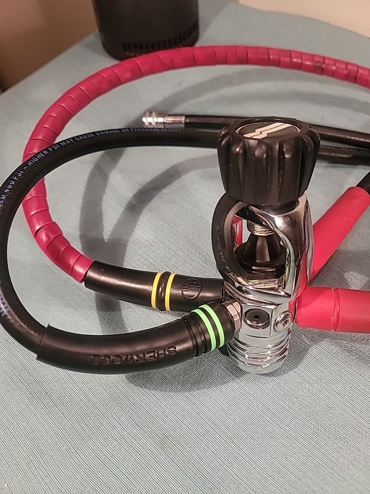 Sherwood Scuba Diving Regulator System Oasis 2