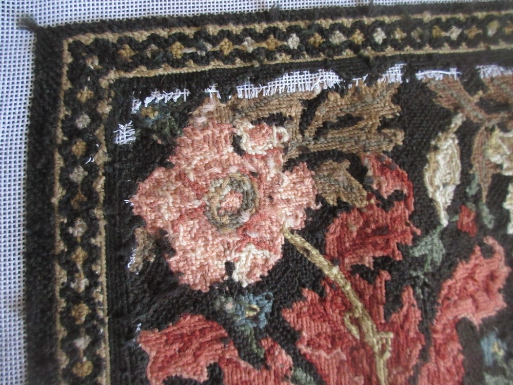 Beth Russell Designers Forum Stitched Needlepoint COMPTON/Border WILLIAM MORRIS