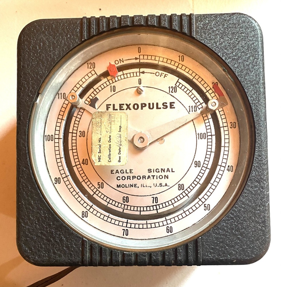 115 VOLTS EAGLE SIGNAL CORP. FLEX 0-120 PULSE TIMER 1