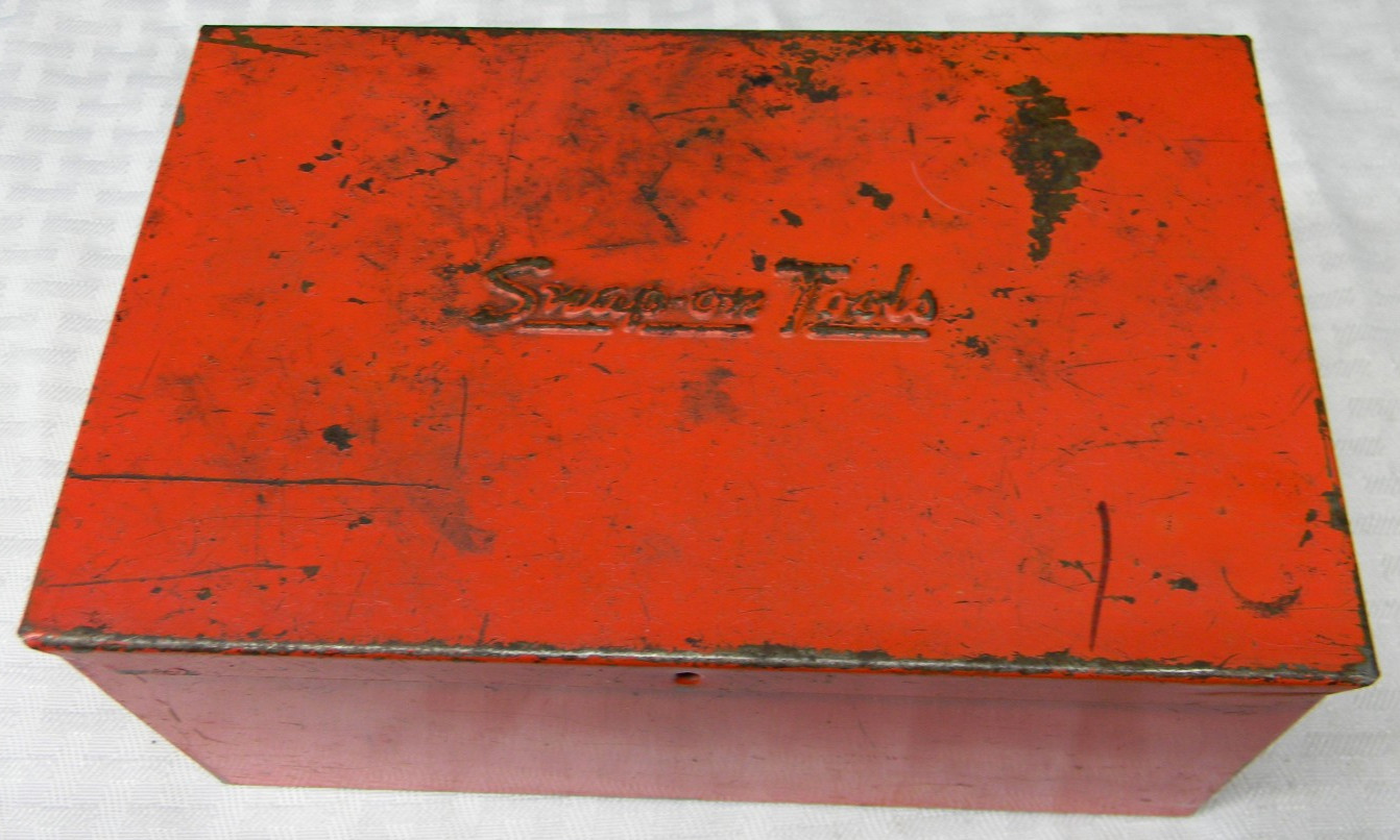 SNAP-ON SMALL RED METAL BOX WITH HINDGED LID 7-1/2"L X 4-3/4H X 3-1/4"W #KRA111