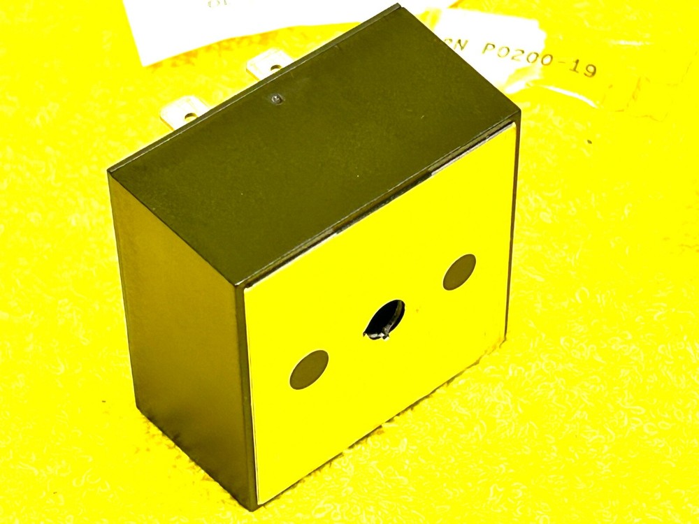 SSAC TH1A422 SOLID STATE TIMER RELAY 0.5 - 60 SEC. DELAY 120VAC 6 AMP 2196X