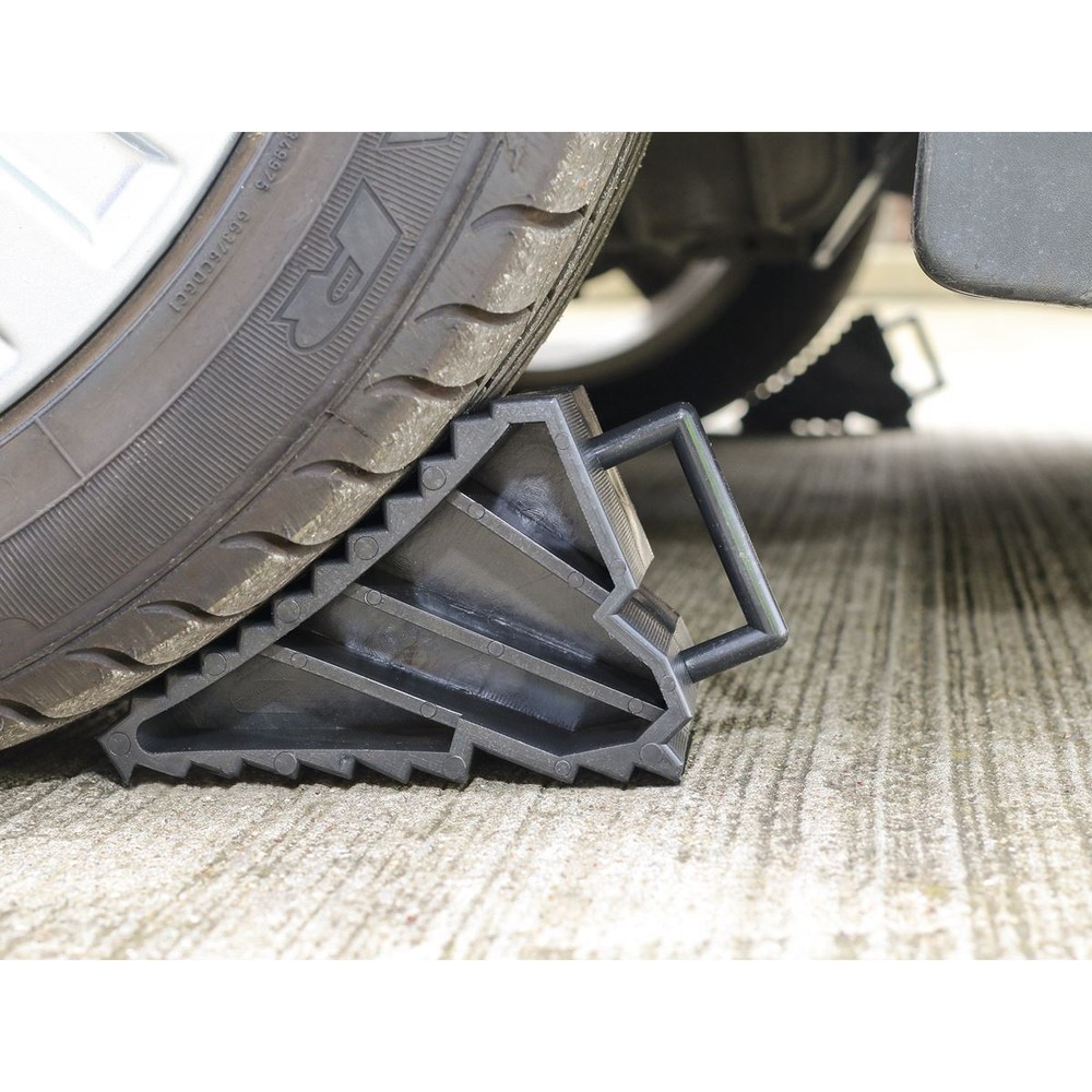 Sealey Composite Wheel Chocks 0.44kg - Pair Garage