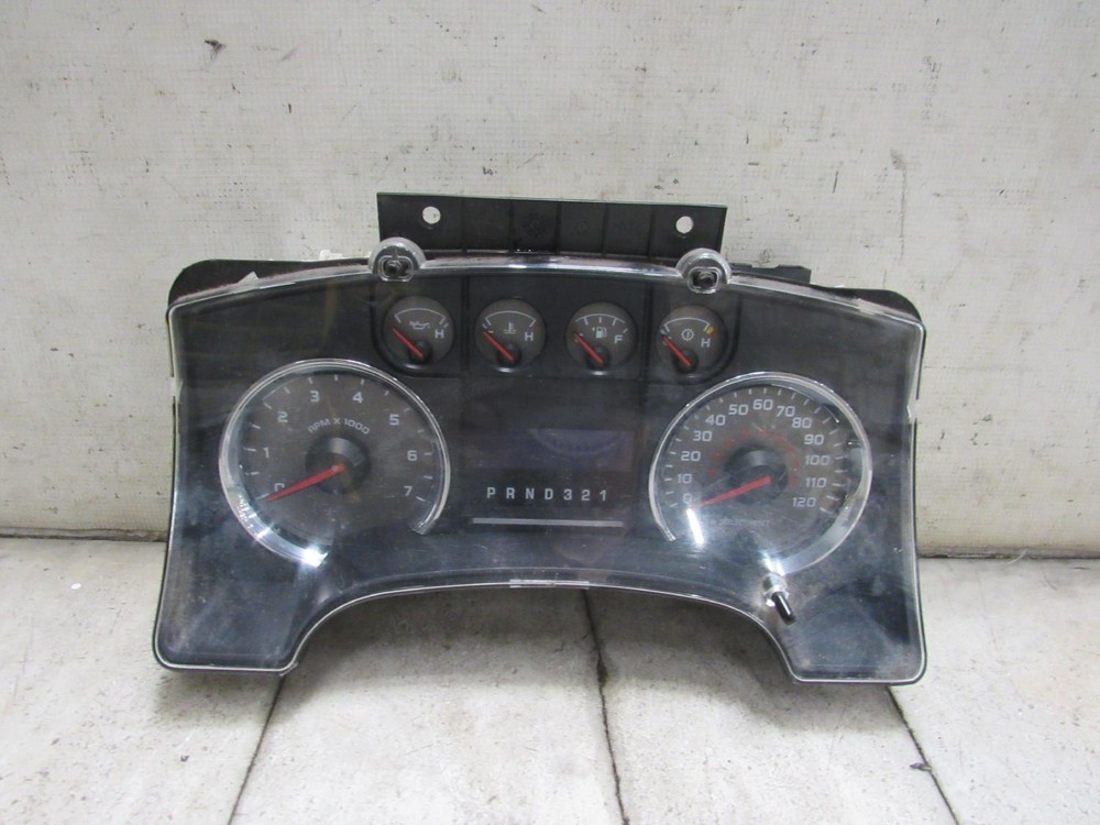 10 FORD PICKUP F150 SPEEDOMETER CLUSTER