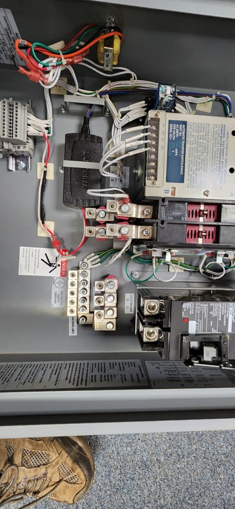 Cummins Onan RSS100-6868 100A 240VAC 1PH 2P Automatic Transfer Switch