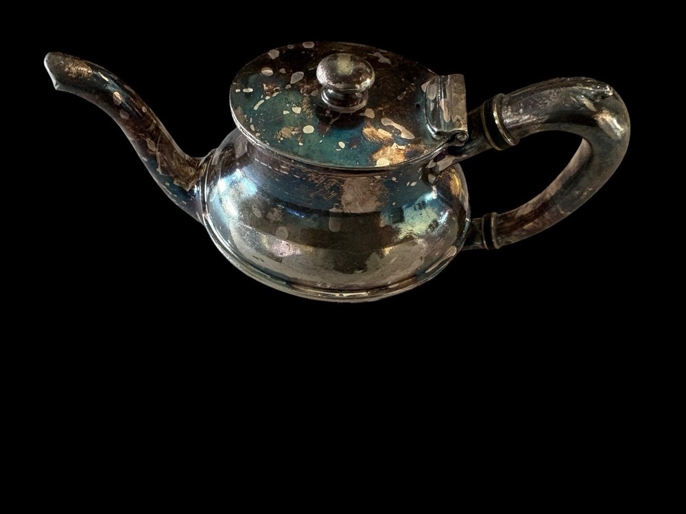 VTG Reed & Barton Silverplate Coffee / Teapot # 355, Hinged lid