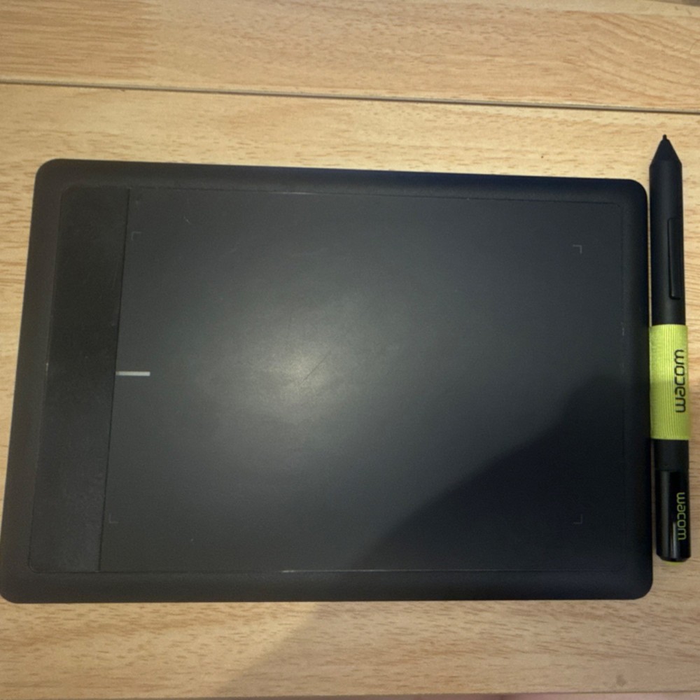 Wacom Bamboo Splash CTL-471 Drawing Tablet (Working)