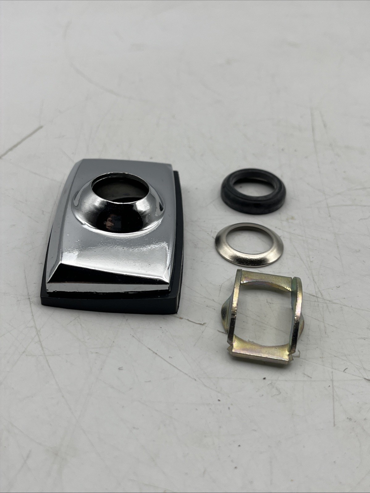 NEW Replacement Rectangular Base Antenna for Select 1965-1998 Ford