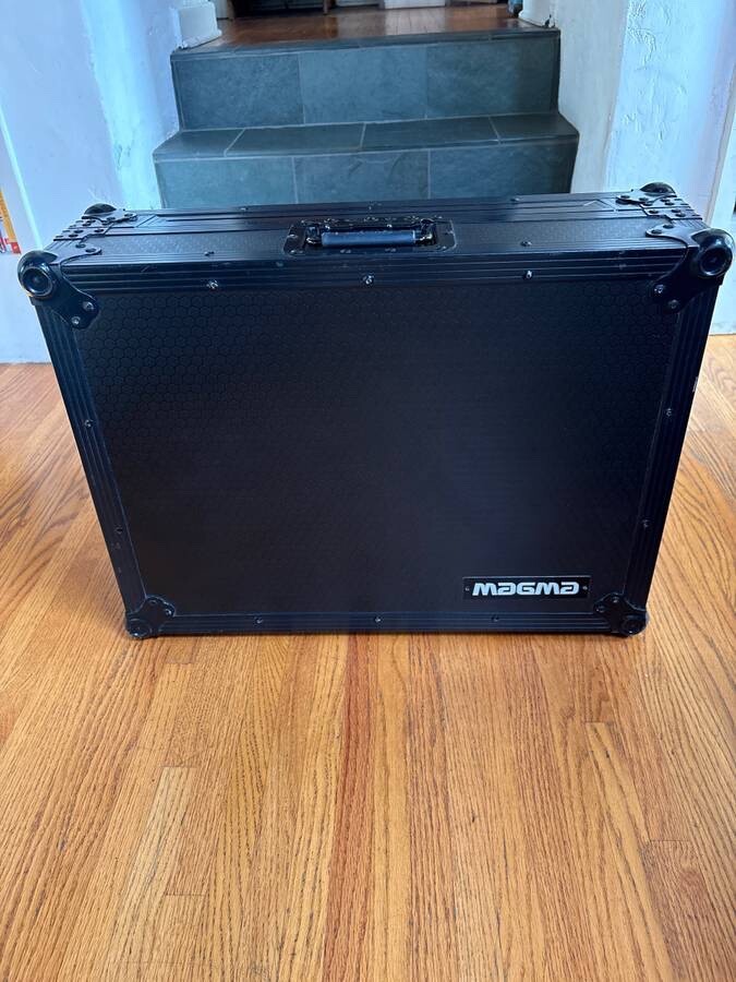 MAGMA DJ-Controller Workstation HardCase 24"×19"×8"