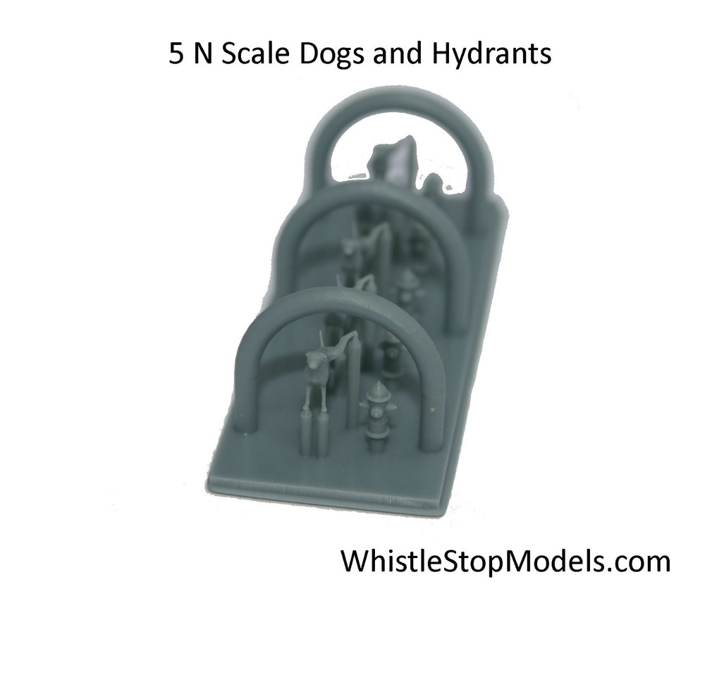 N Scale 5 Dogs and Firehydrants