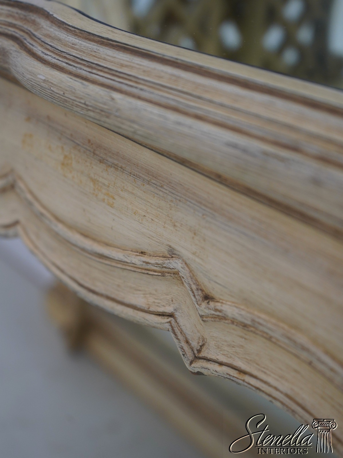 70582: Vintage Dressing Vanity w. Large Mirror & Stool