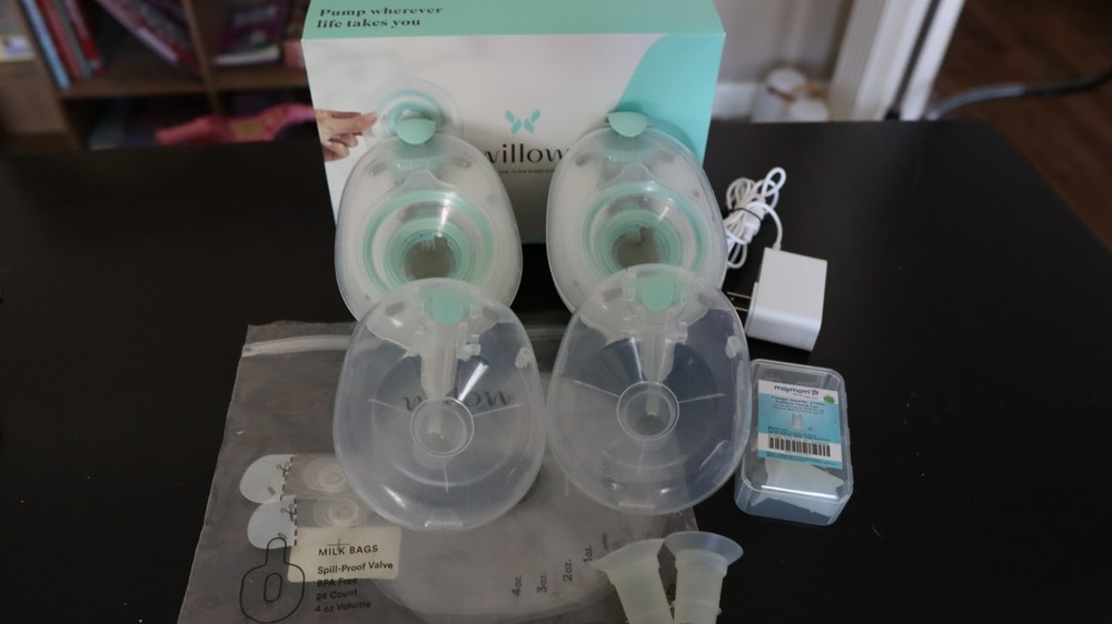 Willow Wearable Breast Pump with 2 Set Reusable Container and Flange set Bundle