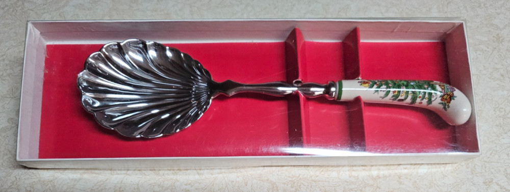 Spode Christmas Tree 11" Long Shell Shaped Stainless Serving Spoon