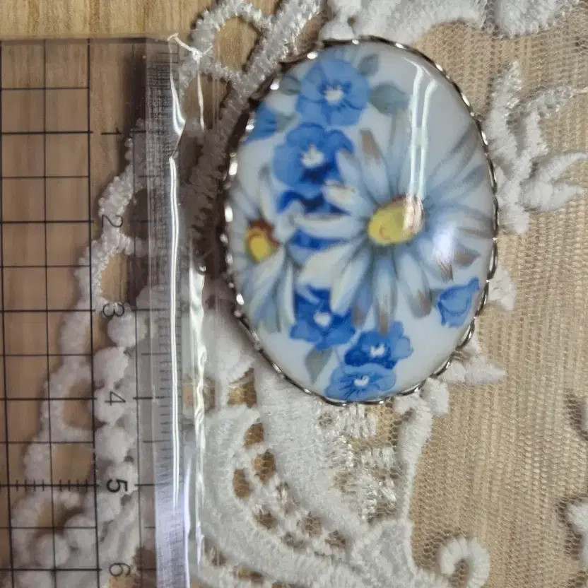 Vintage Ceramic Flower Brooch