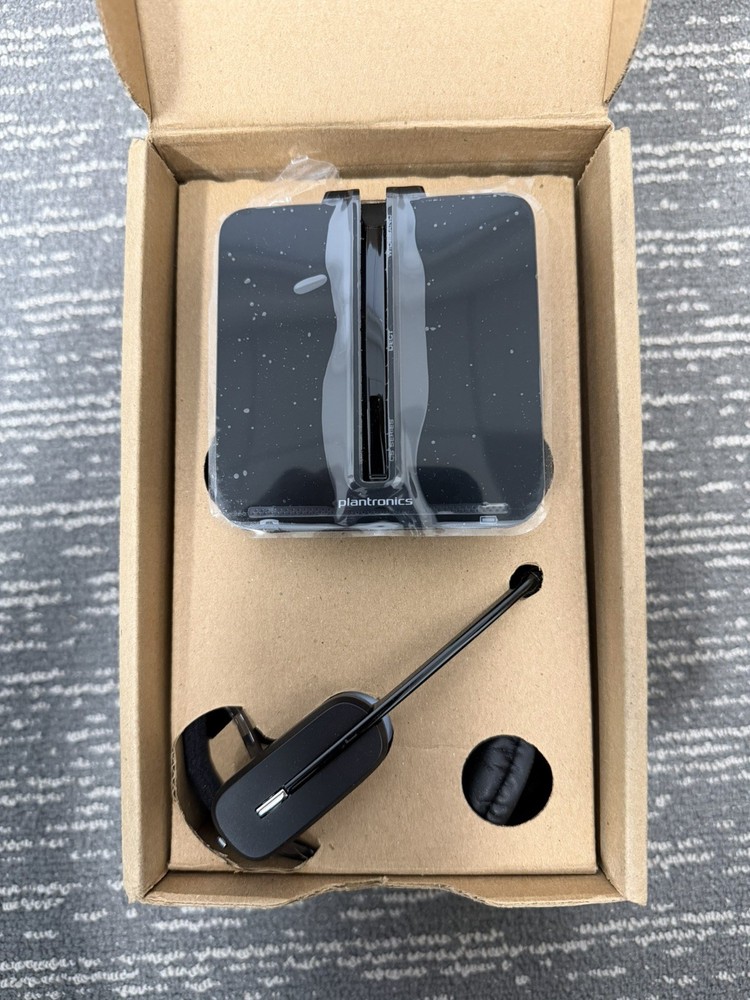 Plantronics CS540/HL10 Wireless Headset System - NEW