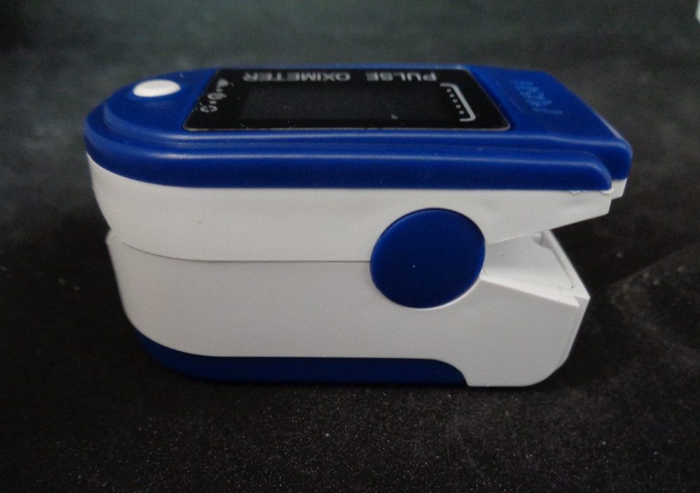 Fingertip Pulse Oximeter - LK88