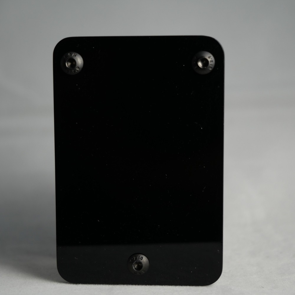 madMidiMiniClassic Midi Controller 2 buttons, 2 potentiometers, 2 LEDs