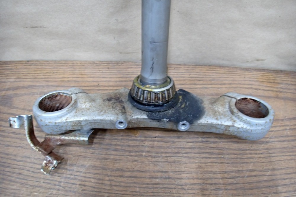 1994 KAWASAKI VULCAN EN500A LOWER TRIPLE TREE