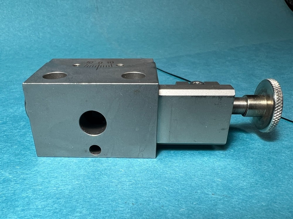 Newport 561-GON Goniometer Stage