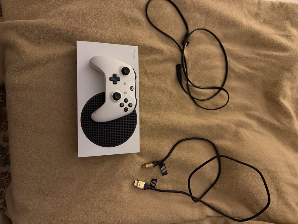 Microsoft Xbox Series S White Console with Controller, HDMI & USB-A Cables