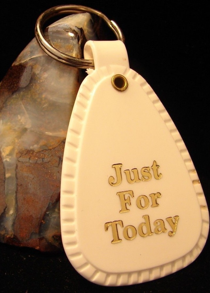 NARCOTICS ANONYMOUS NA White Welcome KEY TAG Just For Today Token