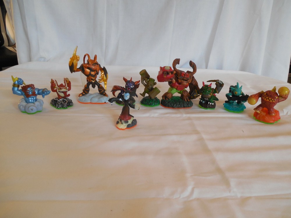 Skylander playstation 3 figures 10pc
