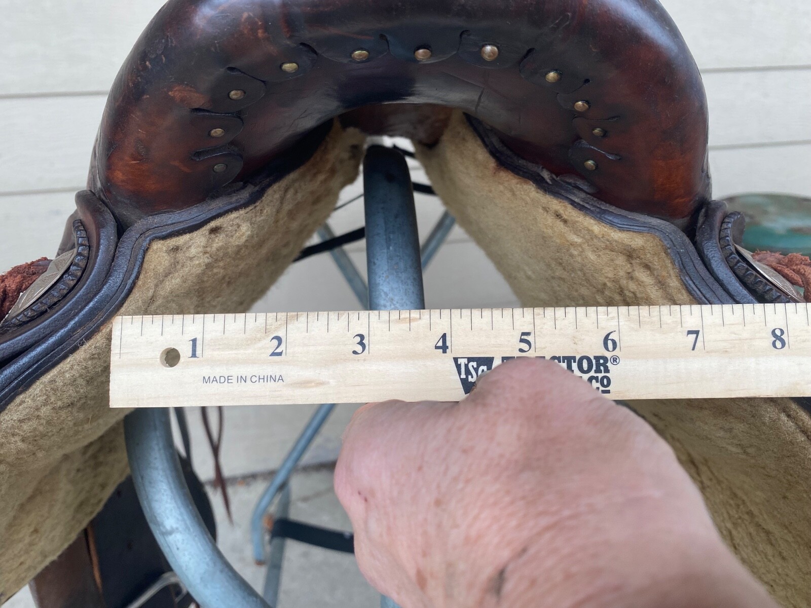 Used/Vintage 1960's G. H. Vaught 15" tooled leather Western saddle US made